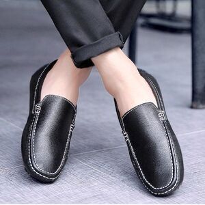 Black leather Bass driving shoes Size 10M.  B80